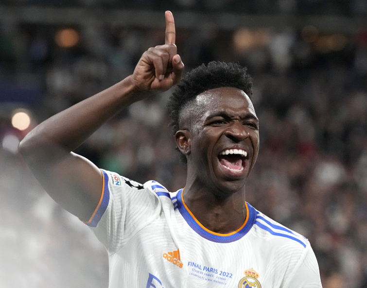 《卫报》转会传闻下维尼修斯去向的深度剖析